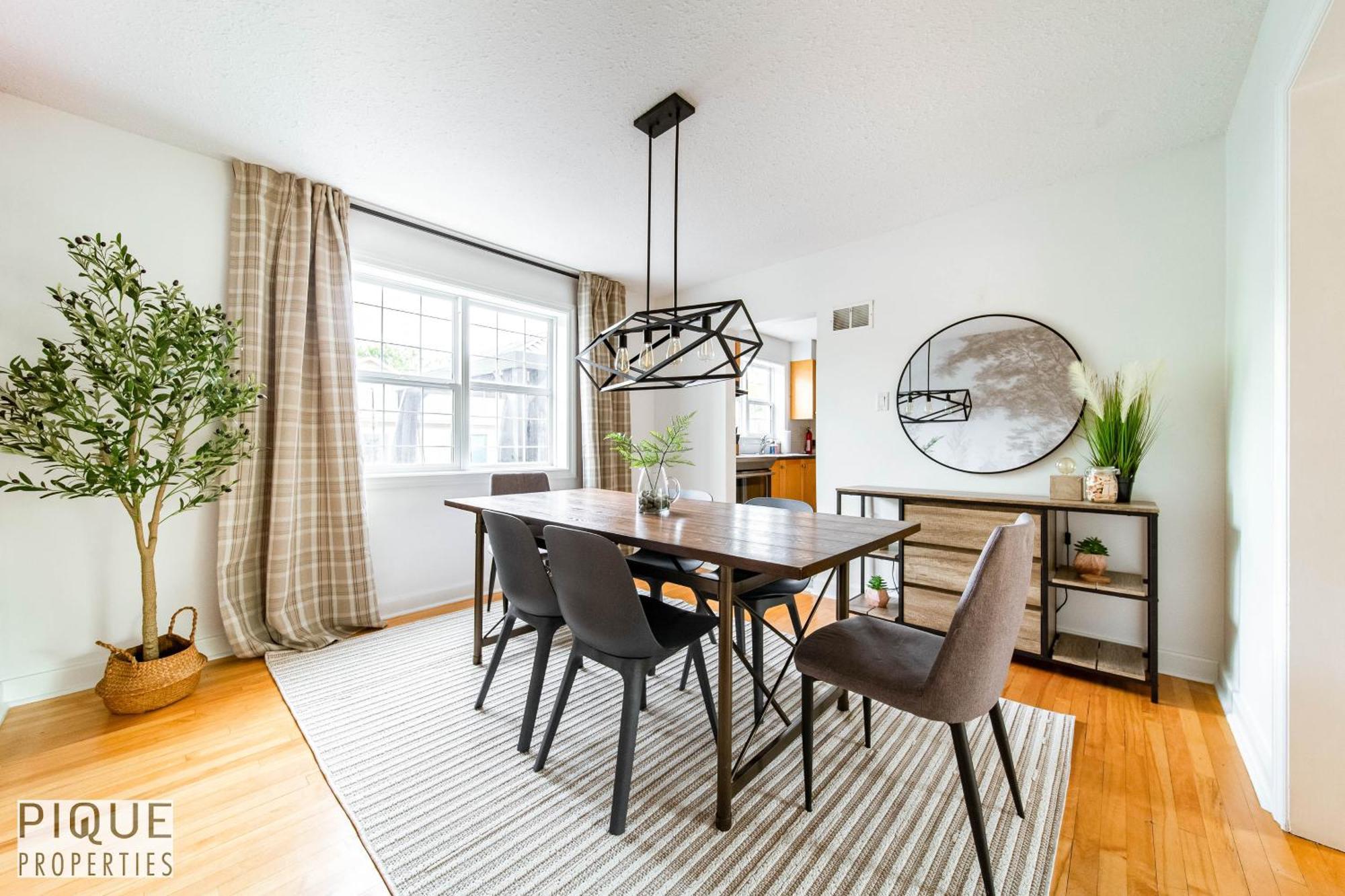 5 Bedroom Nordic Home, Pet Friendly, Garage, Wifi, Foosball! Edmonton Bagian luar foto