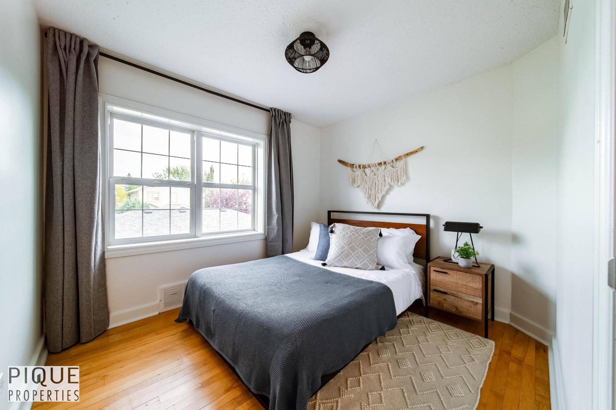 5 Bedroom Nordic Home, Pet Friendly, Garage, Wifi, Foosball! Edmonton Bagian luar foto