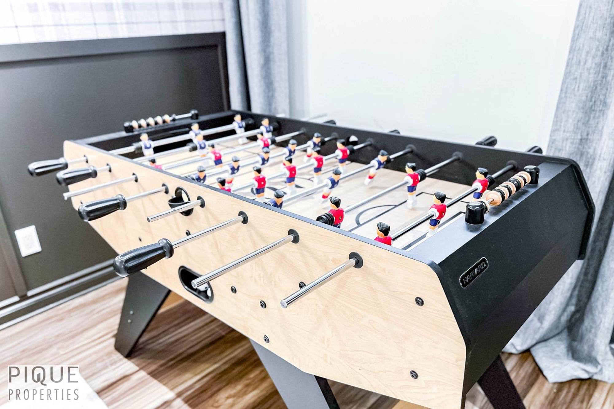 5 Bedroom Nordic Home, Pet Friendly, Garage, Wifi, Foosball! Edmonton Bagian luar foto